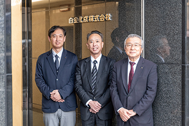 写真：お話しいただいた高橋氏、野口社長、竜田氏